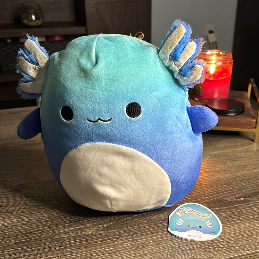 NWT Miss Vi the Axolotl Squishmallow 8”